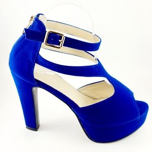 Gatuxus Royal blue velvet platform heels size 8